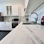 Apartment Family Cosy For Up To 9 Guests Near Midi Station *