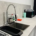 Charming 1 Bedroom With Terrace