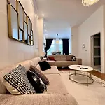 Apartment Family Cosy For Up To 9 Guests Near Midi Station