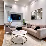 Family Cosy For Up To 9 Guests Near Midi Station Brussels