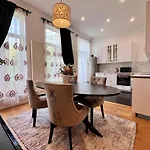 Family Cosy For Up To 9 Guests Near Midi Station Apartment Brussels