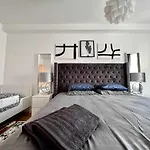 Family Cosy For Up To 9 Guests Near Midi Station * Brussels