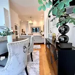 Family Cosy For Up To 9 Guests Near Midi Station Apartment Brussels