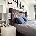 Family Cosy For Up To 9 Guests Near Midi Station Apartment Brussels