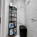 Apartment Family Cosy For Up To 9 Guests Near Midi Station