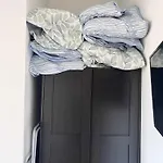 Family Cosy For Up To 9 Guests Near Midi Station Apartment *