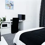 Satellite Hotel 2*