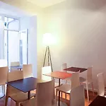 Hotel Theater 2*