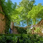 1Bd Apartment With Garden Brugmann Area