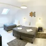 Hive Rooms midi center
