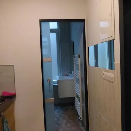 Superbe Au 1er Etage, Proche De La Gare Du Midi * Brussel