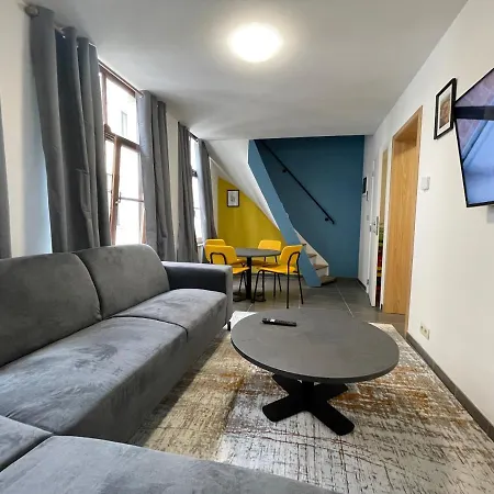 Apartment Duplex *