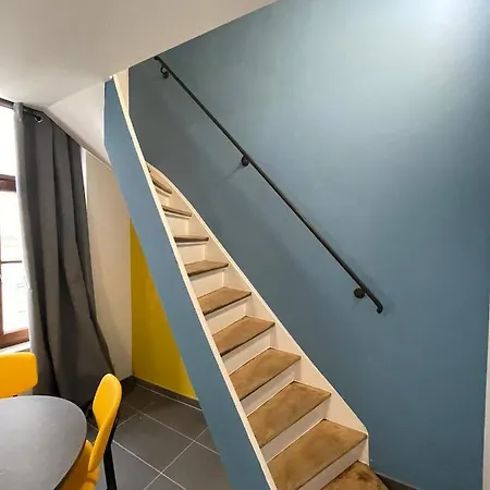 Duplex Apartment *