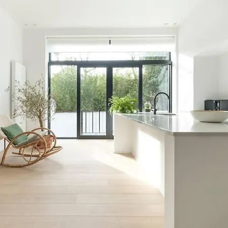Spacious 1-bedroom Duplex In Uccle! Apartment Brussels