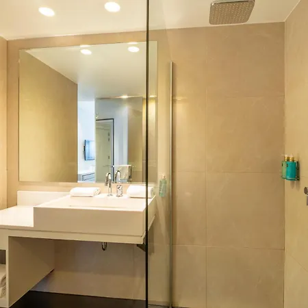 B-aparthotel Regent Aparthotel 4*