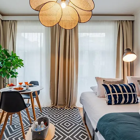Scenic In Historic Apartment