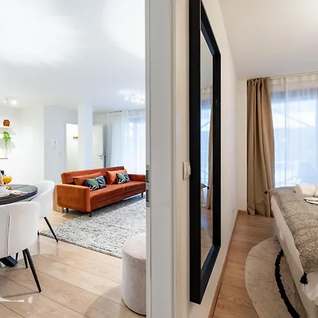 Contemporary Comfort In The Heart Of The Apartment *
