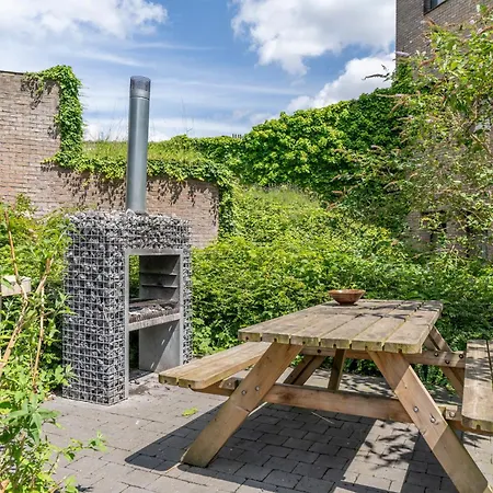 Apartment Gardens *