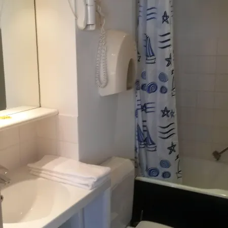 Hotel Queen Mary 3*