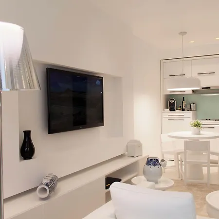 Aparthotel B-aparthotel Regent 4*