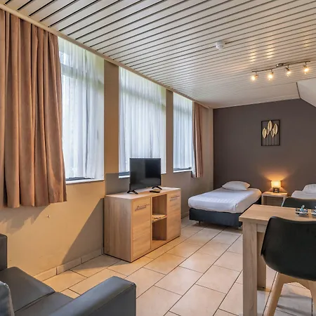 Gardens Apartment *