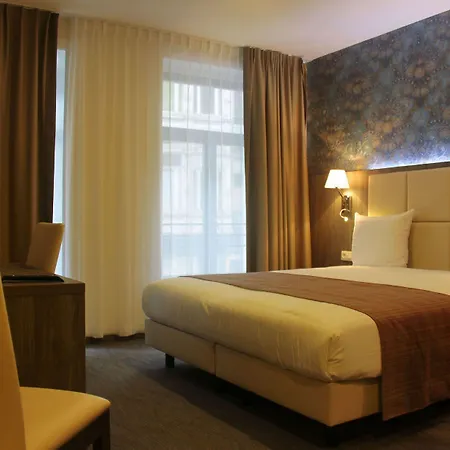 Dansaert Hotel 3*