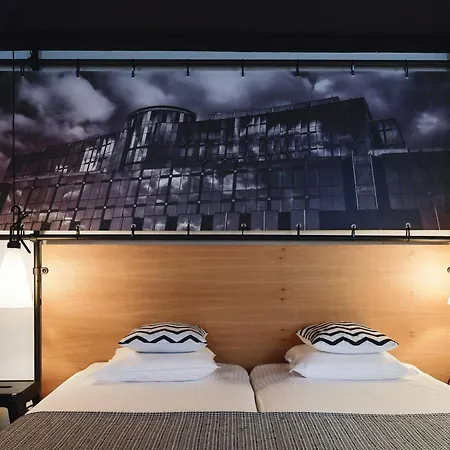 Zoom Hotel 4*