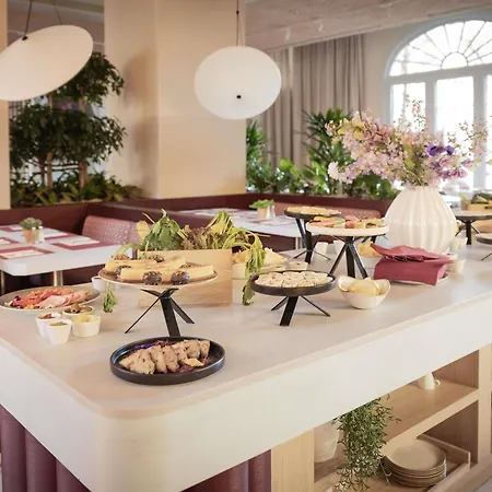 Novotel Off Grand Place Hotel Brussels