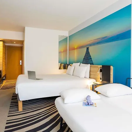 Novotel Off Grand Place Hotel