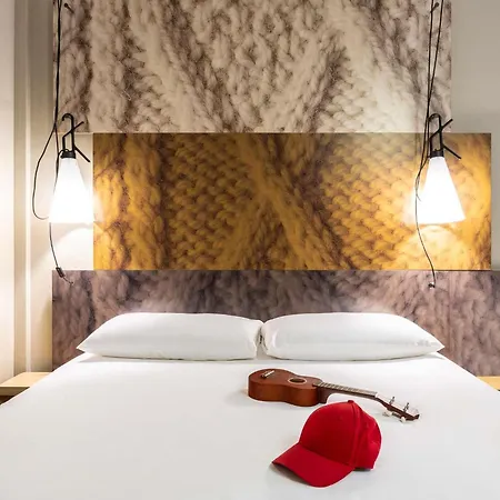 Hotel Ibis Centre 3*