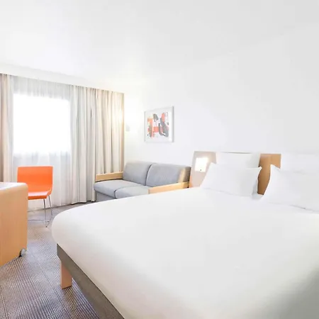 Novotel Off Grand Place Hotel