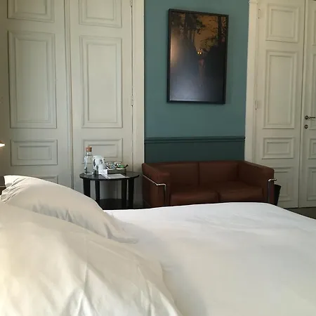Bed & Breakfast Fish Market 3*