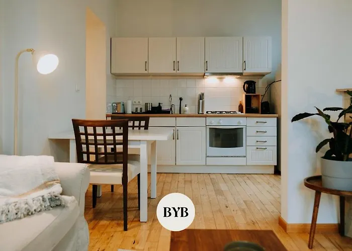 1 Bedroom Apartment In Le Chatelain - 2Nd Floor