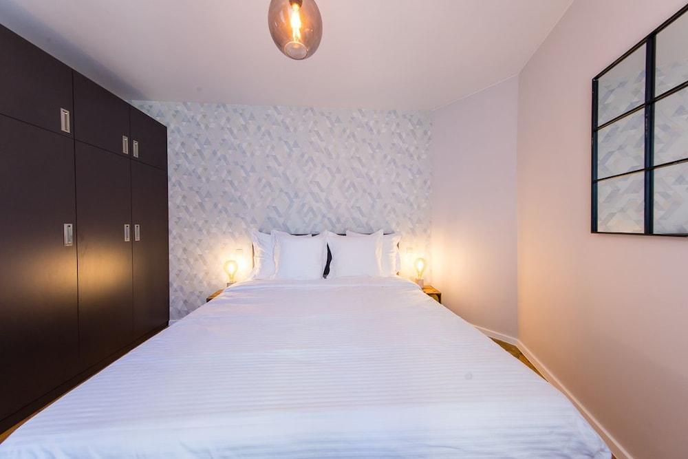 Aparthotel Urban Eu 2*
