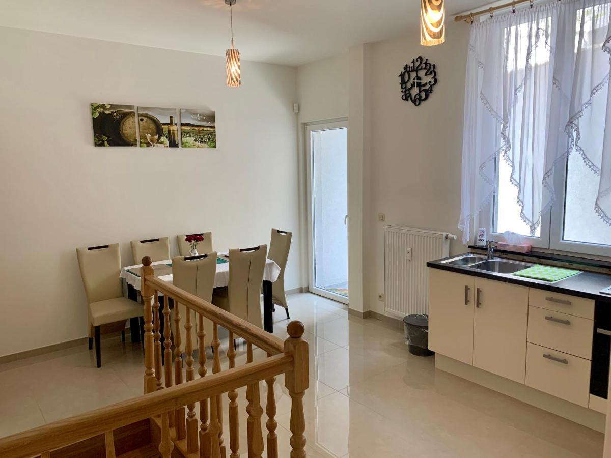 Chez Agnes Apartment