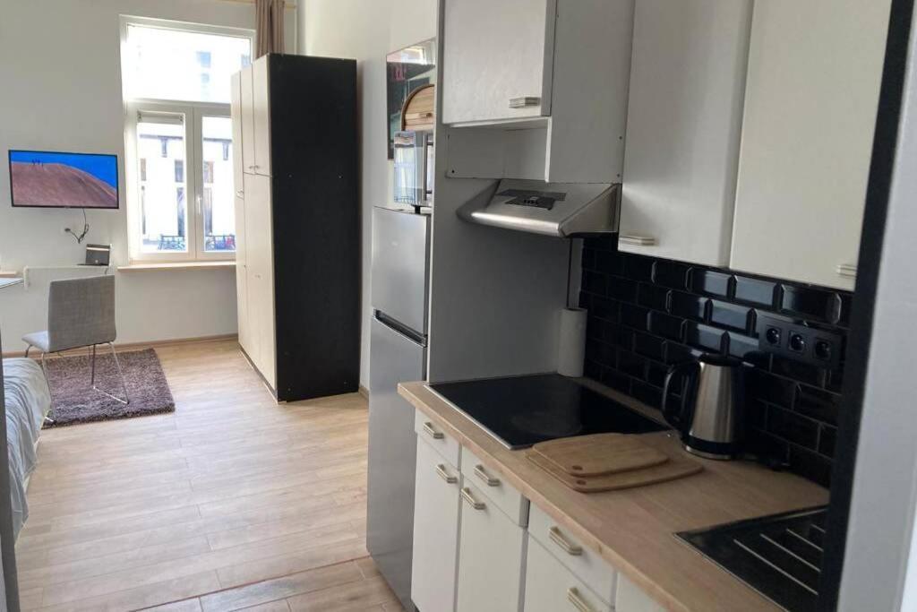 Apartamento Magnifique Au 2eme Etage, A Proximite De La Gare Du Midi!