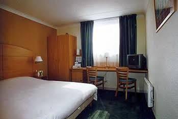 Dc & Restaurant Brussels South 3*