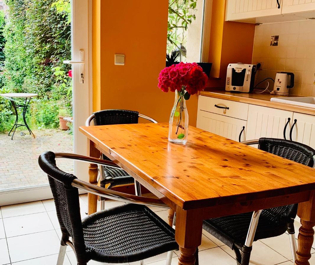 Bijou > Parvis St Pierre Brussels