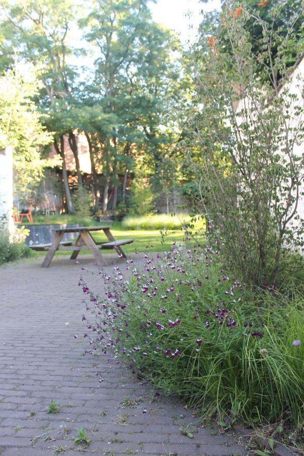 Canopee Guesthouse Bed & Breakfast *
