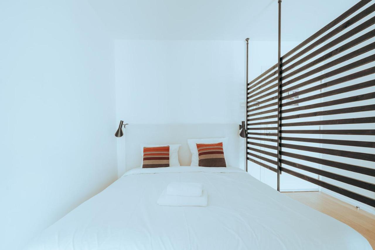 Apartment Smartflats Design - L42 *