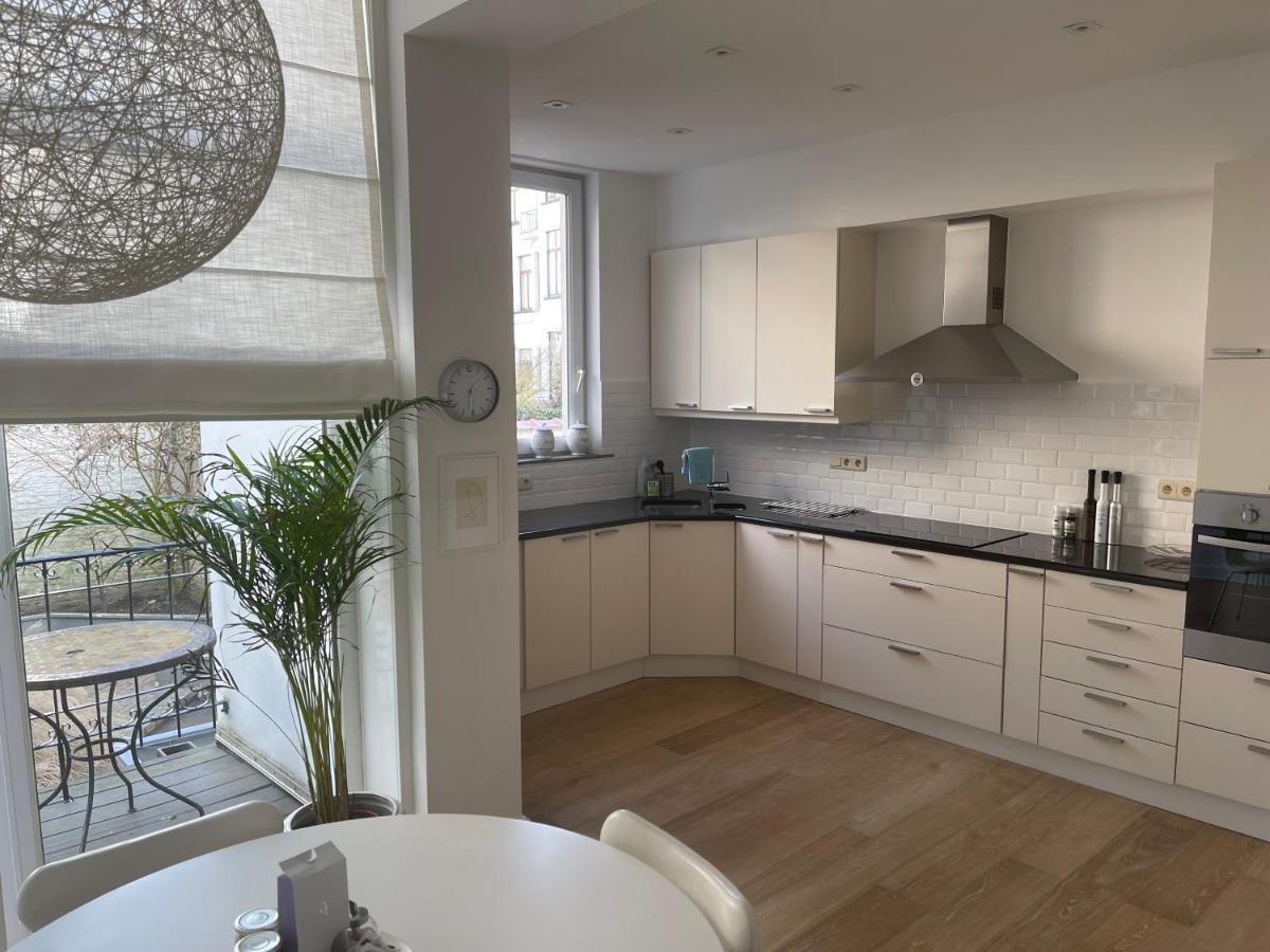 In Trendy Chatelain Center Area Little Garden Internet Wifi * Brussels