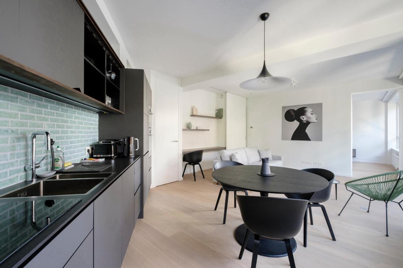 Apartment 1 Bedroom With Balcony Avenue Louise *