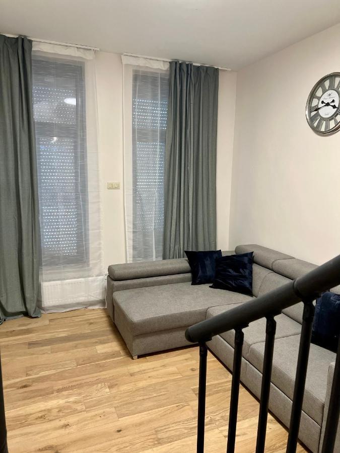 Exclusive Two-level With Private Terrace On The Canal Appartement
