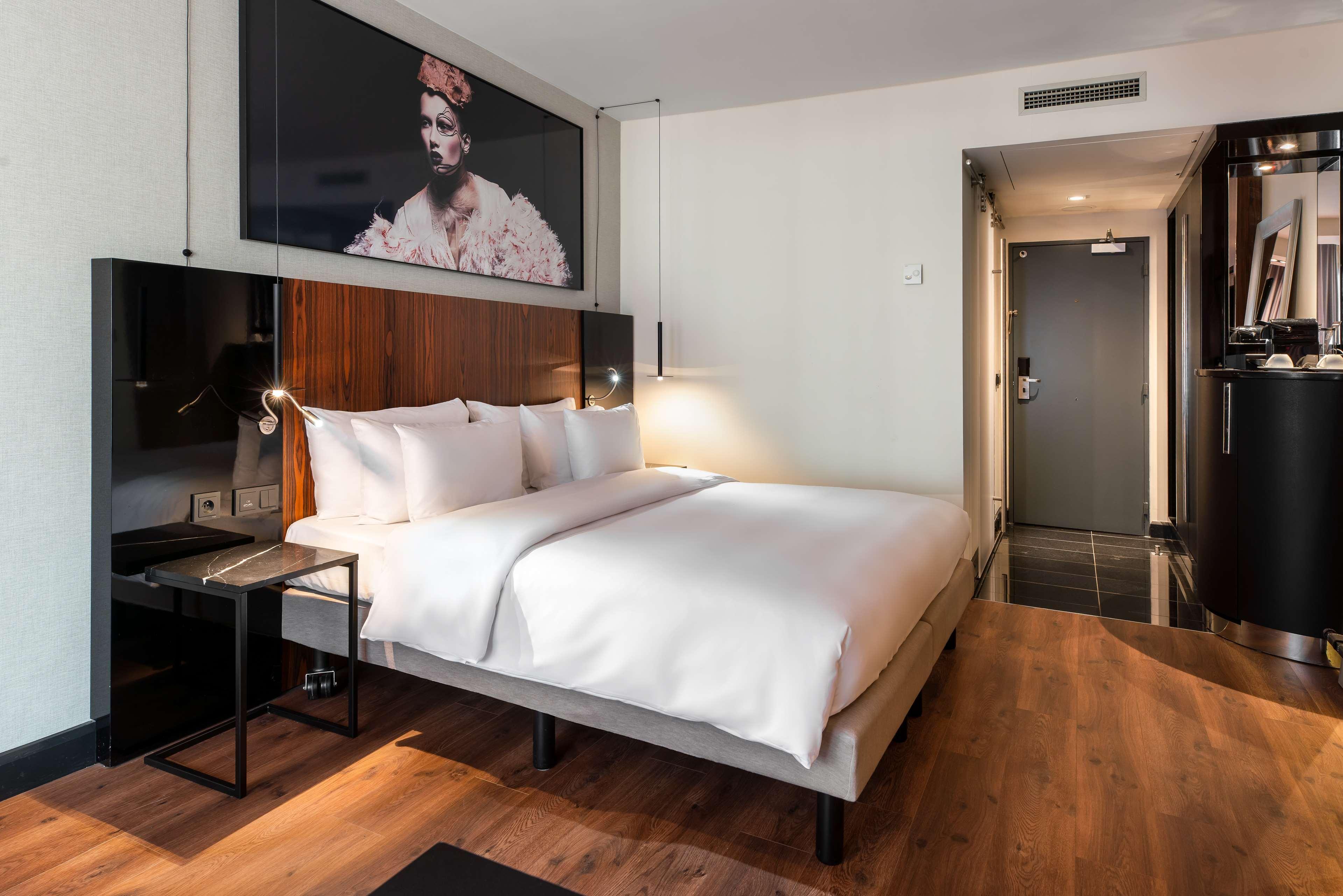 Radisson Collection Grand Place Khách sạn