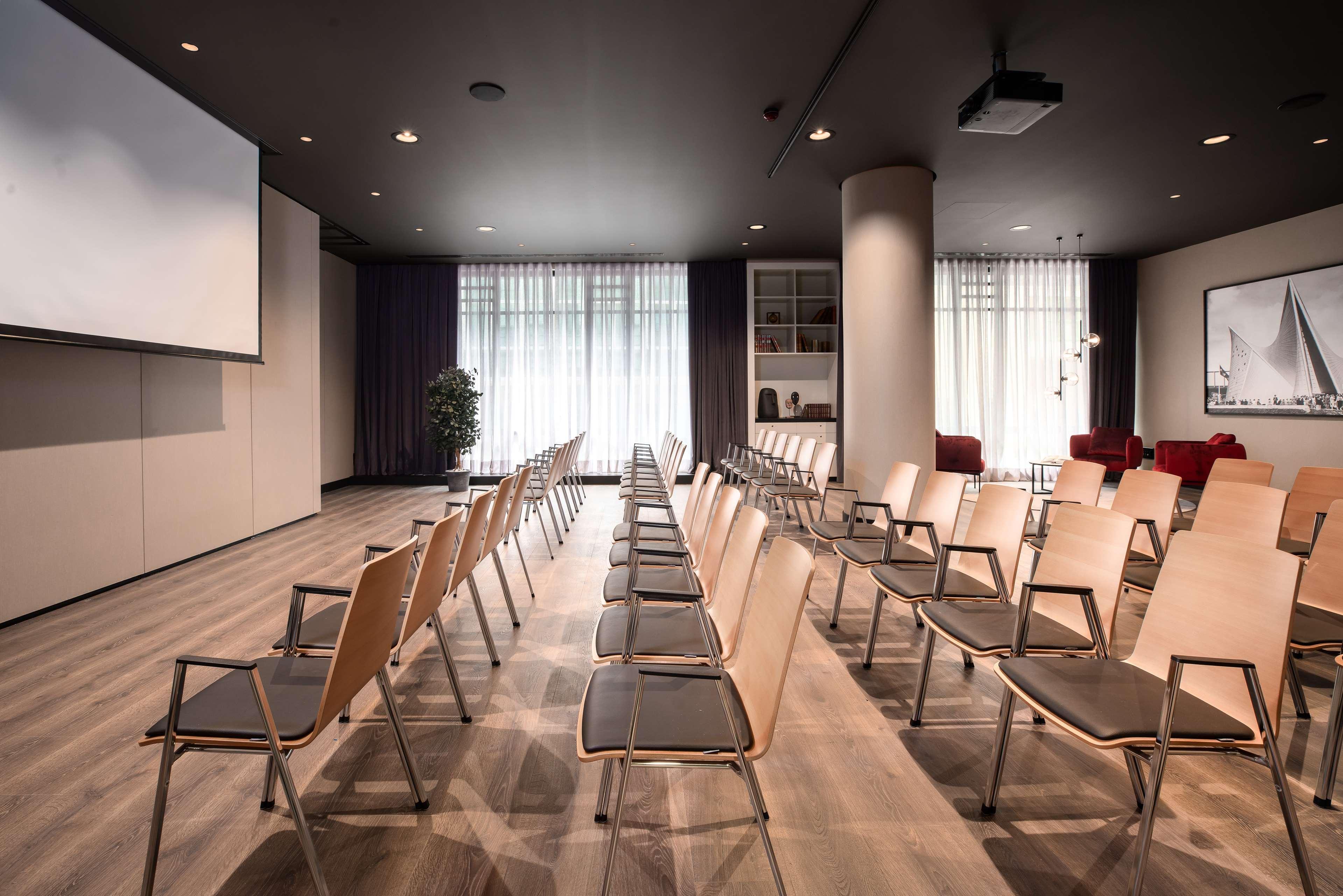 Radisson Collection Grand Place Khách sạn