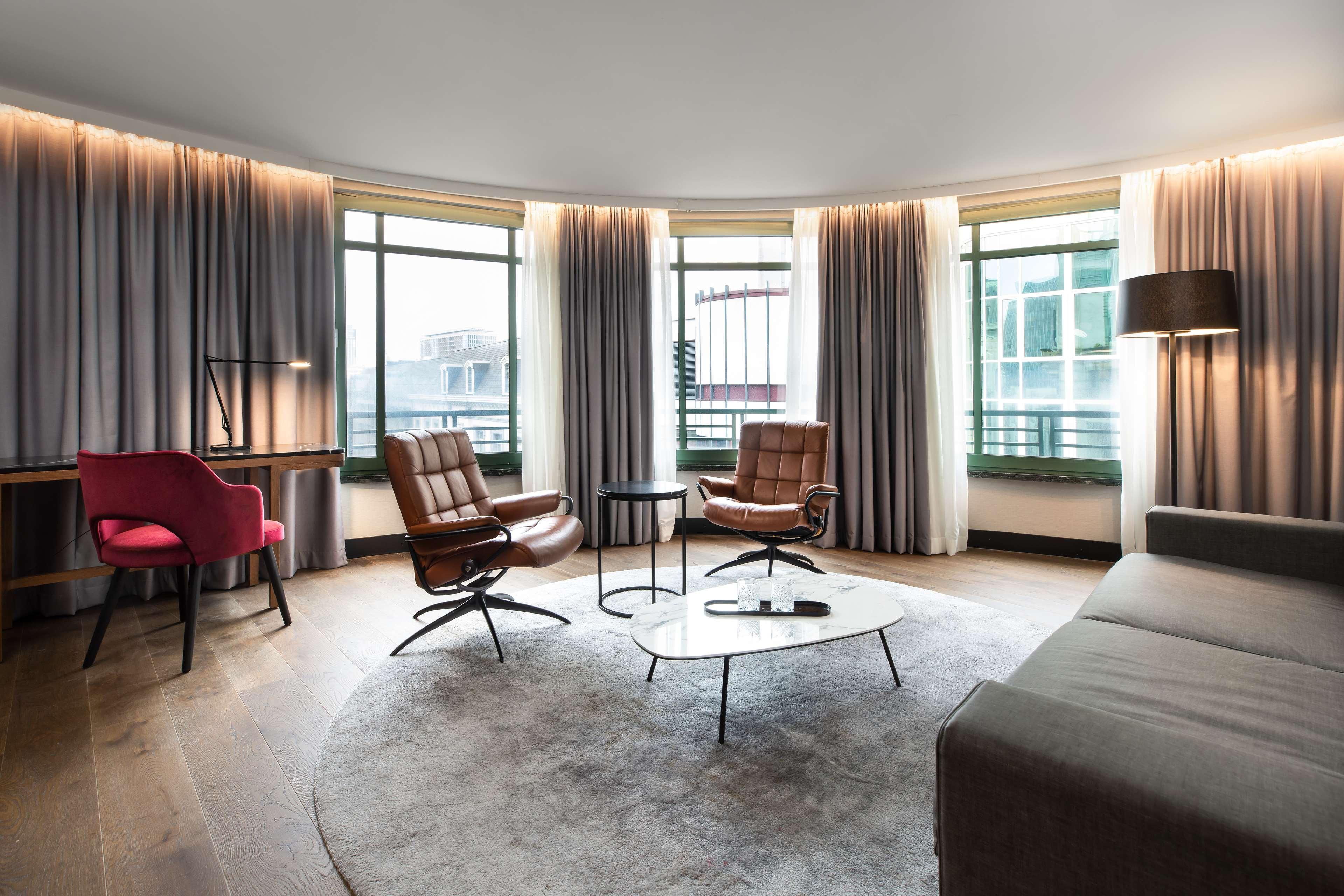 Khách sạn Radisson Collection Grand Place Brussels