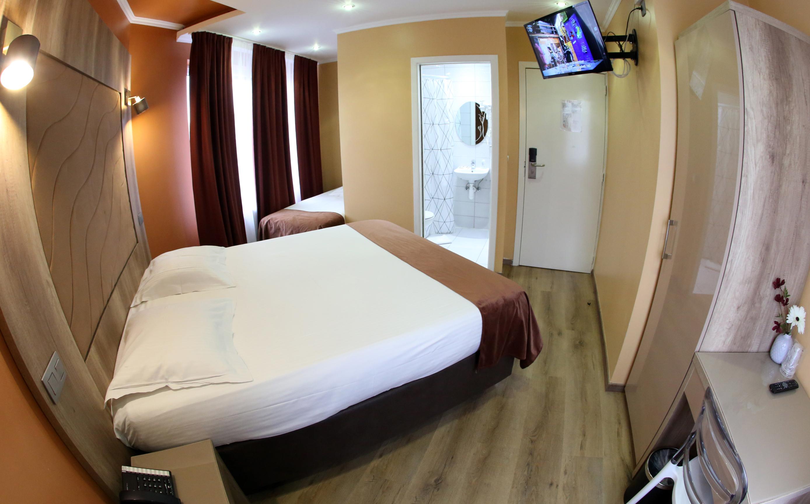 Phenix Khách sạn 3*
