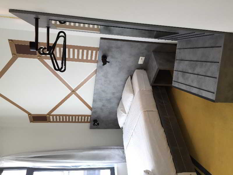 Nekotel Concept Art Hotel Saint-Gilles