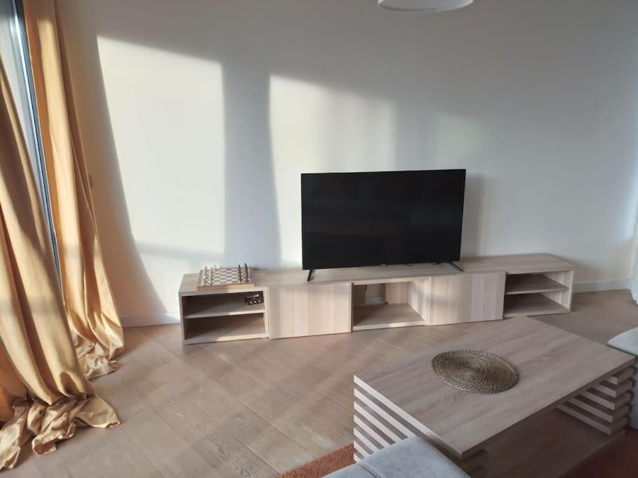 Apartment Beautiful 2br/2bar Apartement In European District