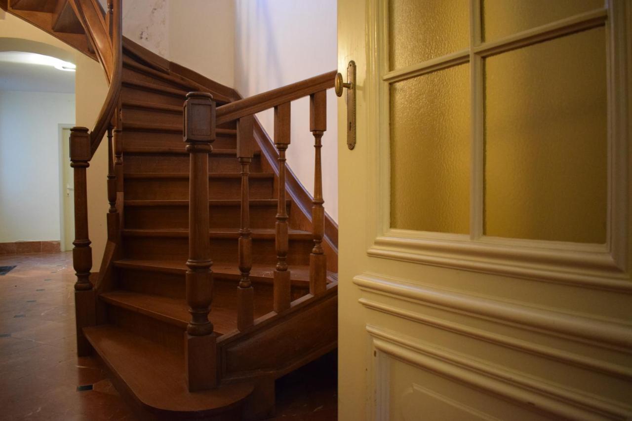 Upstairs - Eu District Homestay *